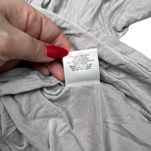 ModCloth V-Neck Ruched Suplice 3/4 Sleeve Top Shirt Gray Womens Medium - Picture 7 of 7